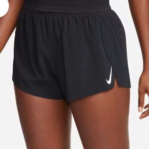 Size XS Black Nike Women's Aeroswift short